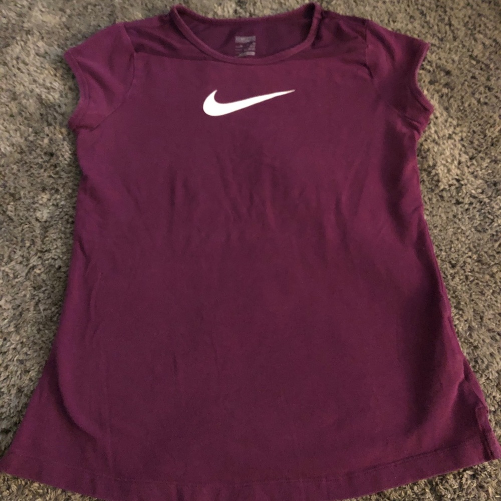 Girls Nike t-shirt XL